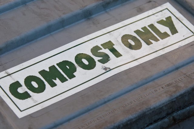 Tutti a scuola di rifiuti per diventare esperti in compost 