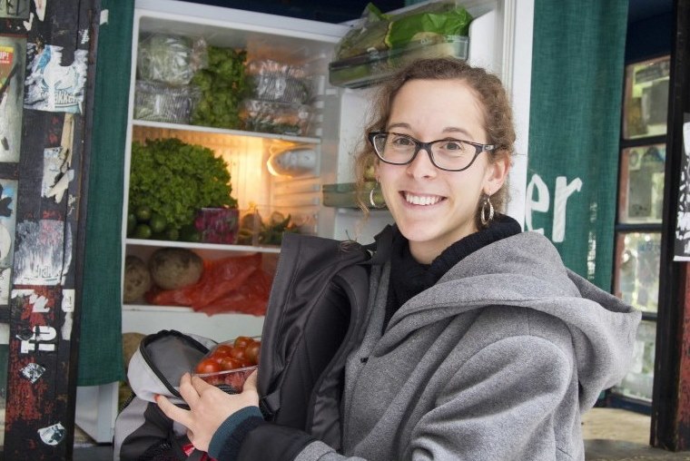 Addio sprechi: frigo condiviso e scambio grazie ai “salvatori di cibo”