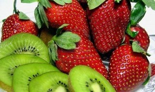 Kiwi, fragole e broccoli i nuovi alleati del sorriso