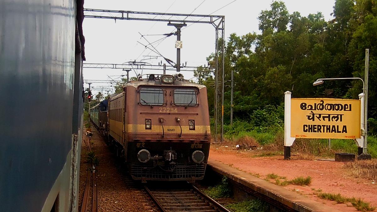 I treni indiani scelgono il sole