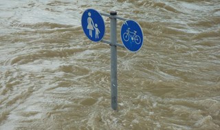 Alluvioni e disastri naturali, la carta di Olbia: “Raccontarli con responsabilità”