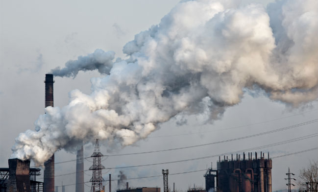 Dalla Cina all'Europa, l'inquinamento atmosferico soffoca le città