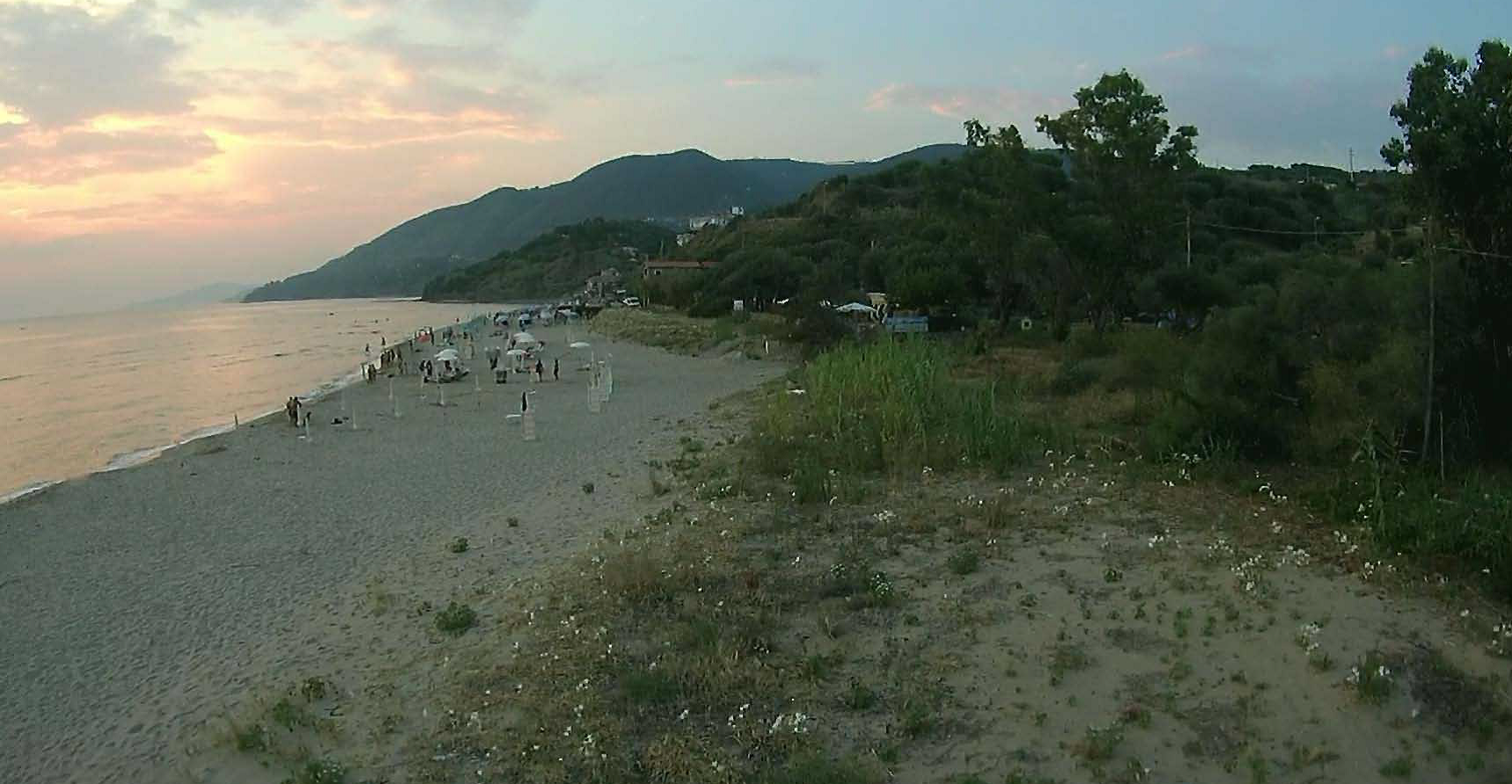 Un parco giochi sulla spiaggia? In atto l’ultimo assalto alla duna di Palinuro