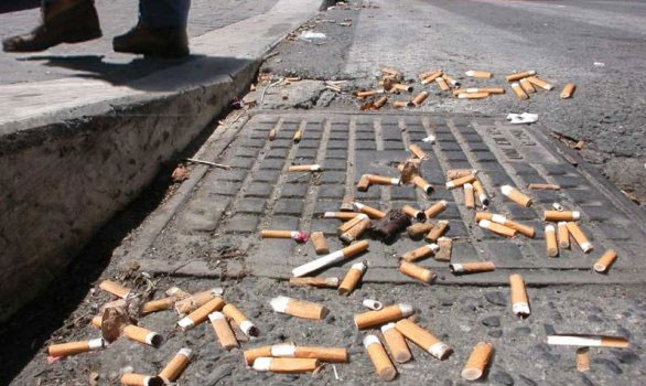 Guerra al fumo: nuove restrizioni contro le sigarette